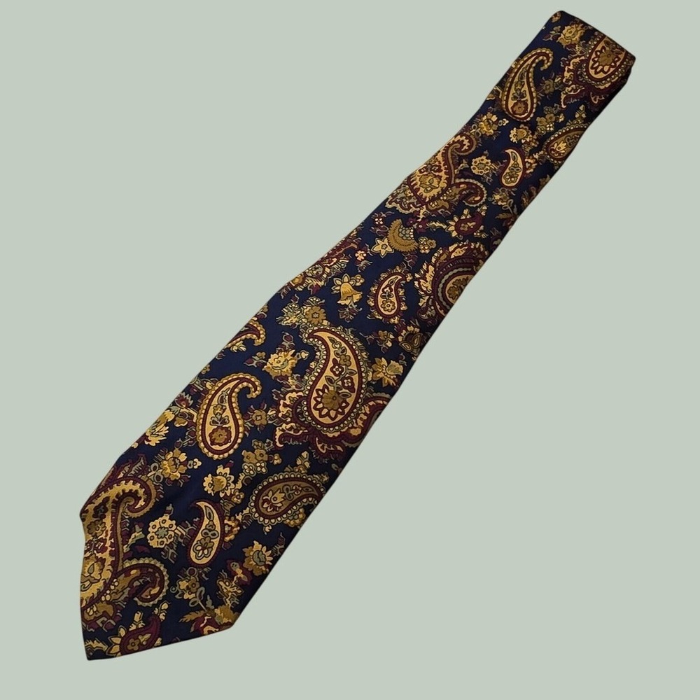 J.Crew Mens Navy Blue Gold Paisley Silk Necktie Hand Made USA Classic Tie